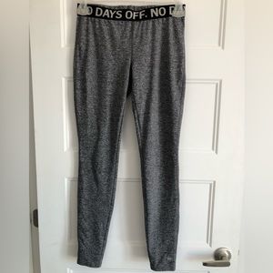 Workout leggings “no days off”